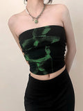 Top typu techwear z odkrytymi ramionami, w kolorze czarnym z zielonym wzorem