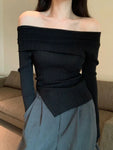 Czarny sweter na ramię w stylu koreańskim wykonany na drutach